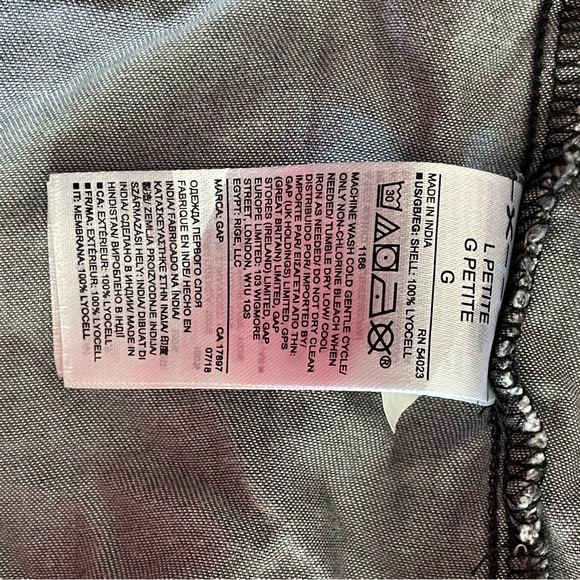 Black chambray denim top with smocked bell sleeves large. - Picture 5 of 8